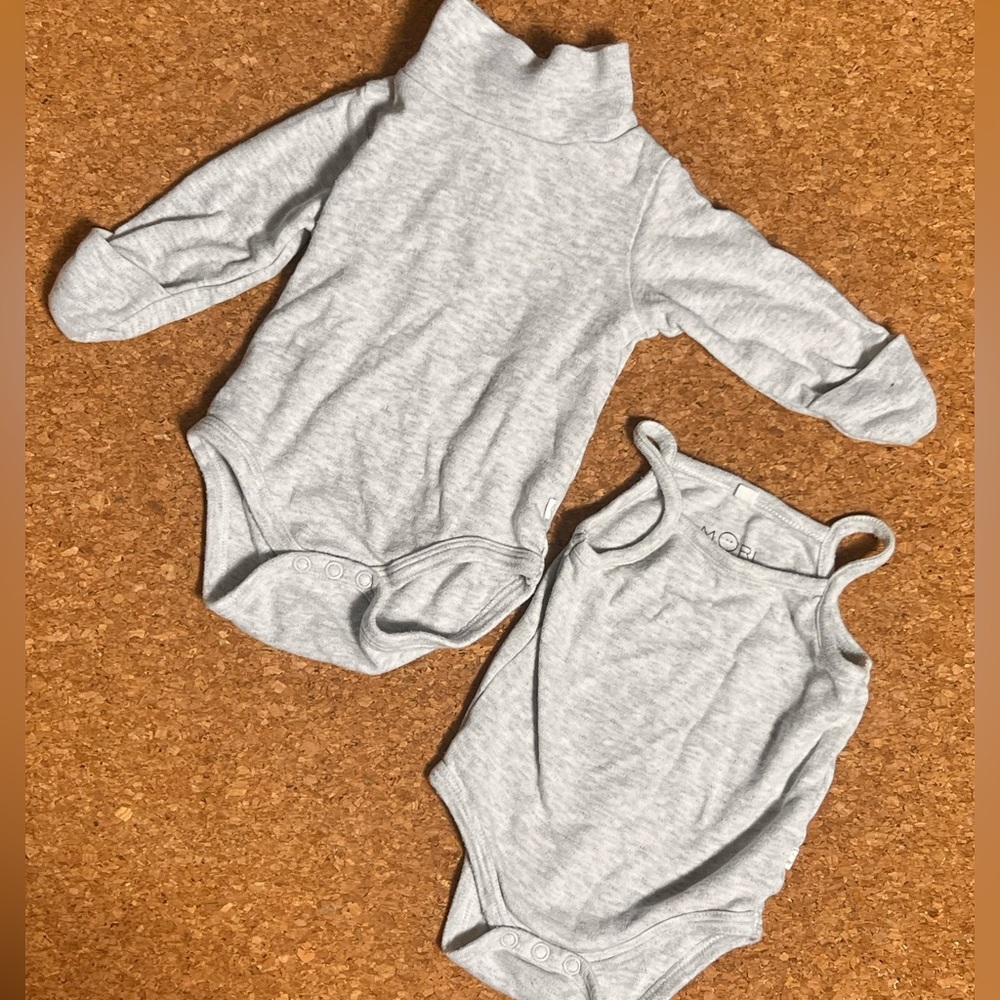 MORI bundle: Sleeveless Tank & Turtleneck  Bodysuits (3-6 m) barely worn